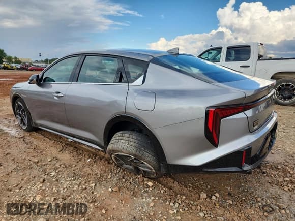 ✅ 2025 Kia K4 GT-Line • VIN: 3KPFW4DE2SE127333 • Lot: 81875985. Listed on Copart with 3,633 mi. Free auction sales archive from the USA and detailed vehicle history report at DreamBid. Image 2.