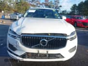 ✅ 2019 Volvo XC60 Momentum • VIN: LYVA22RK6KB206864 • Lot: 43508437. Wystawiony na IAAI z przebiegiem 63 279 mil. Bezpłatny archiwum sprzedaży aukcyjnych z USA i szczegółowy raport historii pojazdu na DreamBid. Zdjęcie 6.