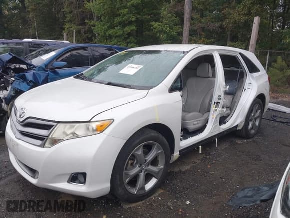 ✅ 2013 Toyota Venza LE • VIN: 4T3BK3BB8DU078952 • Lot: 43168183. Listed on IAAI with 93,065 mi. Free auction sales archive from the USA and detailed vehicle history report at DreamBid. Image 15.