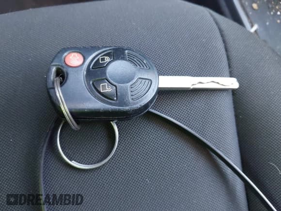 ✅ 2016 Ford Escape S • VIN: 1FMCU0F73GUA80527 • Lot: 43621792. Listed on IAAI with 204,901 mi. Free auction sales archive from the USA and detailed vehicle history report at DreamBid. Image 11.