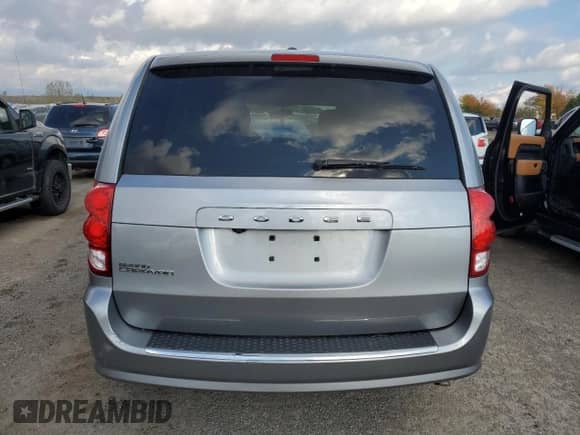 2016 Dodge Grand Caravan American Value z VIN 2C4RDGBG9GR205024, wystawiony jako Copart lot #85703905 z przebiegiem 170 532 mil mil oraz Szkoda całkowita • Salvage title. Historia ofert i sprzedaży dostępna na DreamBid. Obrazek 6.