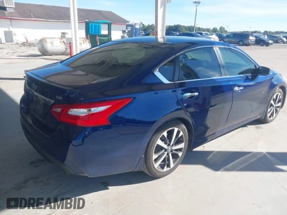 ✅ 2016 Nissan Altima SR • VIN: 1N4AL3AP5GC187808 • Lot: 43658709. Listed on IAAI with 171,900 mi. Free auction sales archive from the USA and detailed vehicle history report at DreamBid. Image 4.