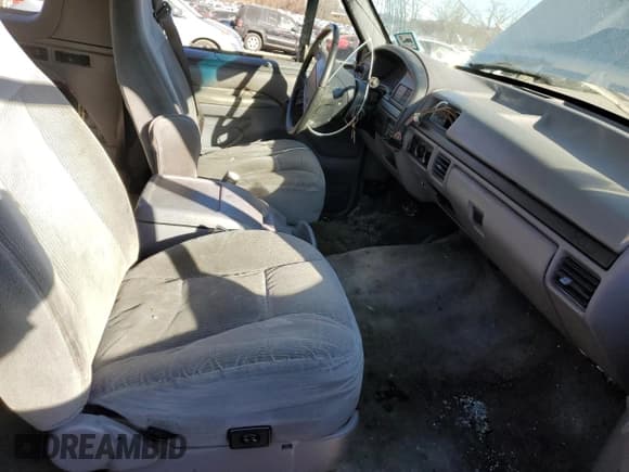 ✅ 1996 Ford Bronco XL • VIN: 1FMEU15N0TLA86669 • Lot: 87835615. Listed on Copart with 188,866 mi. Free auction sales archive from the USA and detailed vehicle history report at DreamBid. Image 7.