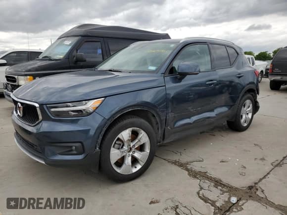 ✅ 2021 Volvo XC40 Momentum • VIN: YV4162UK3M2600822 • Lot: 49865463. Listed on Copart with 74,340 mi. Free auction sales archive from the USA and detailed vehicle history report at DreamBid. Image 1.