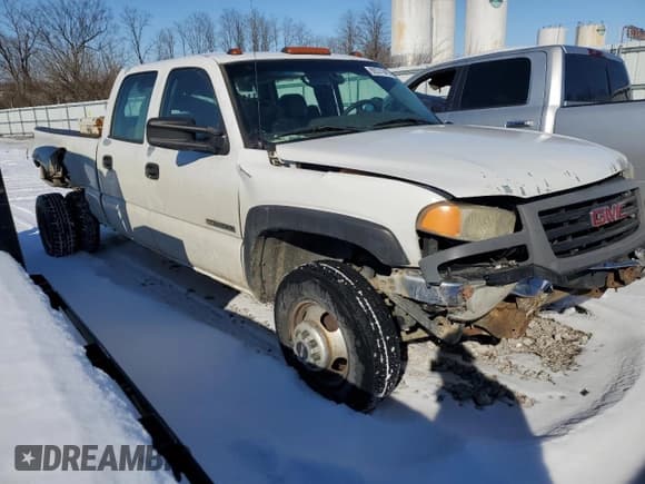 ✅ 2006 GMC Sierra 1500 • VIN: 1GTJC33U46F127819 • Lot: 88531945. Wystawiony na Copart z przebiegiem 276 975 mil. Bezpłatny archiwum sprzedaży aukcyjnych z USA i szczegółowy raport historii pojazdu na DreamBid. Zdjęcie 4.