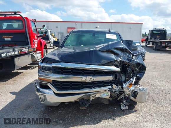 ✅ 2019 Chevrolet Silverado 1500 LT • VIN: 2GCRCPEC6K1208188 • Lot: 42327635. Wystawiony na IAAI z przebiegiem Nie podano. Bezpłatny archiwum sprzedaży aukcyjnych z USA i szczegółowy raport historii pojazdu na DreamBid. Zdjęcie 12.