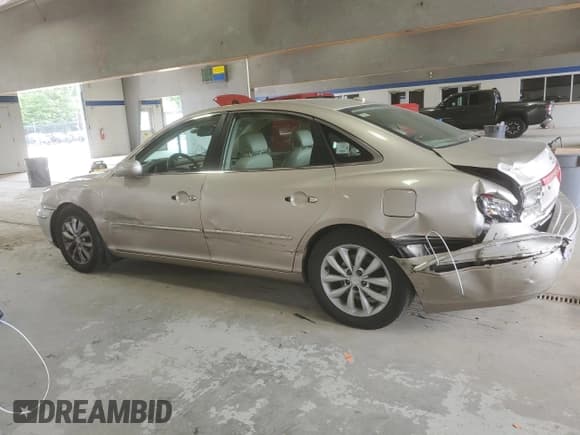 ✅ 2007 Hyundai Azera SE • VIN: KMHFC46F67A240688 • Lot: 58366345. Listed on Copart with 261,260 mi. Free auction sales archive from the USA and detailed vehicle history report at DreamBid. Image 2.