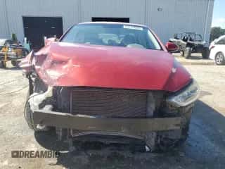 2017 Hyundai Elantra Limited with VIN KMHD84LFXHU225656, listed as a Copart auction lot 84174605 with 81,170 mi miles and Salvage title. Bid and sale history available at DreamBid. Image 5.