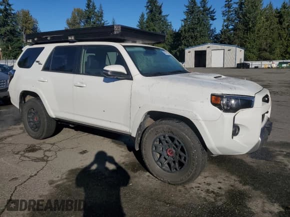 ✅ 2024 Toyota 4Runner TRD Off Road Premium • VIN: JTERU5JR0R6275993 • Lot: 86311155. Listed on Copart with 18,627 mi. Free auction sales archive from the USA and detailed vehicle history report at DreamBid. Image 4.