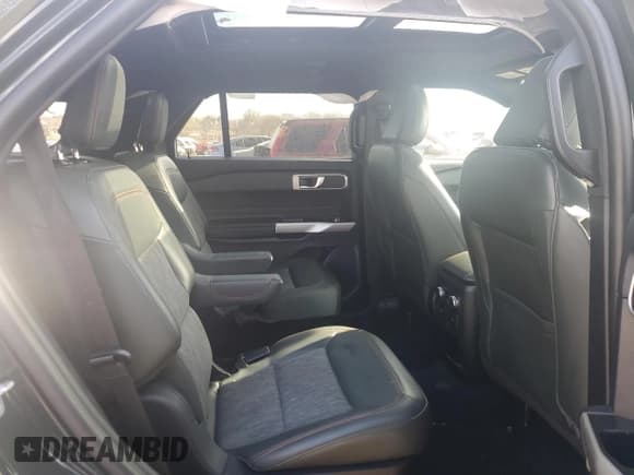 ✅ 2021 Ford Explorer Timberline • VIN: 1FMSK8JH4MGC09384 • Lot: 50994105. Wystawiony na Copart z przebiegiem 62 894 mil. Bezpłatny archiwum sprzedaży aukcyjnych z USA i szczegółowy raport historii pojazdu na DreamBid. Zdjęcie 12.