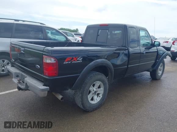 ✅ 2004 Ford Ranger XL Fleet • VIN: 1FTZR45EX4PA72488 • Лот: 42209882. Опубликован ранее на IAAI с пробегом 234 429 миль. Бесплатный доступ к архиву аукционных продаж из США и подробный отчёт об истории автомобиля на DreamBid. Изображение 4.