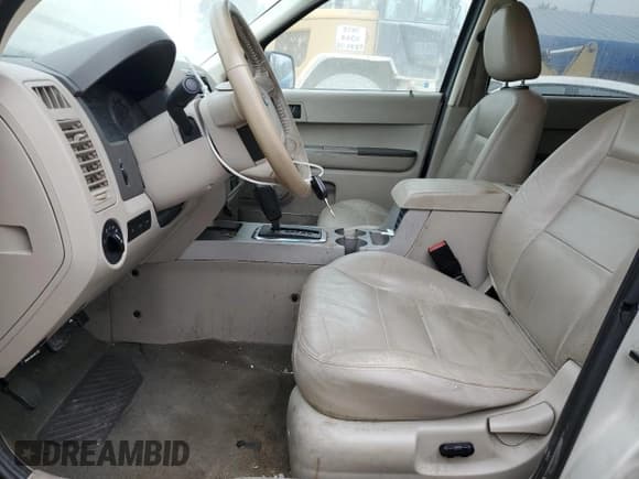 ✅ 2008 Ford Escape XLT • VIN: 1FMCU03148KA43175 • Lot: 86760135. Listed on Copart with 123,161 mi. Free auction sales archive from the USA and detailed vehicle history report at DreamBid. Image 7.