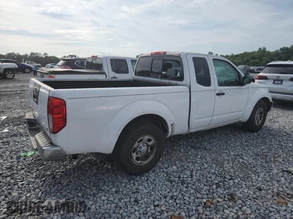 ✅ 2010 Nissan Frontier XE • VIN: 1N6BD0CT4AC405942 • Lot: 60354525. Listed on Copart with 215,386 mi. Free auction sales archive from the USA and detailed vehicle history report at DreamBid. Image 3.
