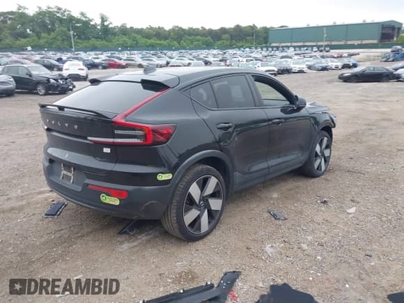 ✅ 2023 Volvo C40 Ultimate • VIN: YV4ED3GM1P2063432 • Lot: 42647508. Listed on IAAI with 25,933 mi. Free auction sales archive from the USA and detailed vehicle history report at DreamBid. Image 4.