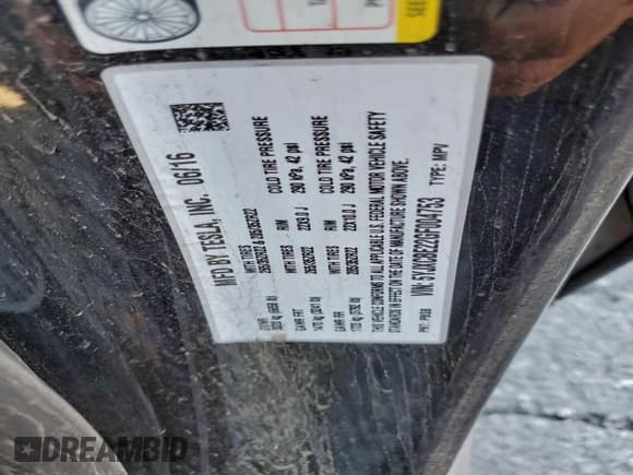 ✅ 2016 Tesla Model X 70D • VIN: 5YJXCBE22GF004753 • Lot: 95743285. Wystawiony na Copart z przebiegiem 163 436 mil. Bezpłatny archiwum sprzedaży aukcyjnych z USA i szczegółowy raport historii pojazdu na DreamBid. Zdjęcie 13.