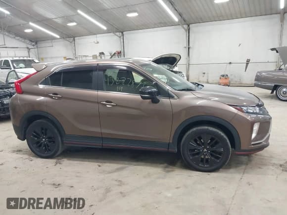 ✅ 2019 Mitsubishi Eclipse Cross LE • VIN: JA4AT4AA4KZ028693 • Lot: 43222873. Wystawiony na IAAI z przebiegiem 121 265 mil. Bezpłatny archiwum sprzedaży aukcyjnych z USA i szczegółowy raport historii pojazdu na DreamBid. Zdjęcie 13.