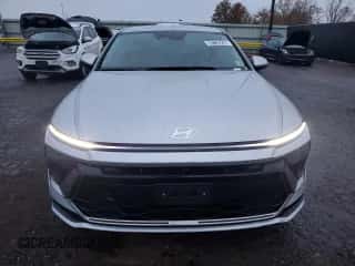 2025 Hyundai Sonata SEL with VIN KMHL34JJ0SA123146, listed as a Copart auction lot 90739255 with 19,204 mi miles and Clean title. Bid and sale history available at DreamBid. Image 5.