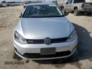 ✅ 2016 Volkswagen Golf SE • VIN: WVWKP7AU9GW911546 • Lot: 71232775. Wystawiony na Copart z przebiegiem 47 789 mil. Bezpłatny archiwum sprzedaży aukcyjnych z USA i szczegółowy raport historii pojazdu na DreamBid. Zdjęcie 5.