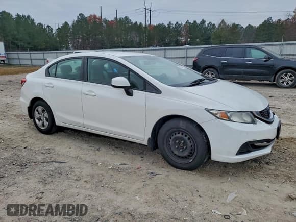 ✅ 2013 Honda Civic LX • VIN: 2HGFB2F52DH503390 • Лот: 92841185. Опубликован ранее на Copart с пробегом 186 860 миль. Бесплатный доступ к архиву аукционных продаж из США и подробный отчёт об истории автомобиля на DreamBid. Изображение 4.