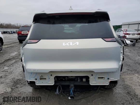 ✅ 2024 Kia EV9 Land • VIN: KNDADFS52R6036450 • Lot: 84941774. Wystawiony na Copart z przebiegiem 1 320 mil. Bezpłatny archiwum sprzedaży aukcyjnych z USA i szczegółowy raport historii pojazdu na DreamBid. Zdjęcie 6.