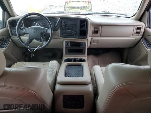 ✅ 2004 Chevrolet Tahoe LT • VIN: 1GNEK13Z74J165812 • Лот: 57061115. Опубликован ранее на Copart с пробегом 216 628 миль. Бесплатный доступ к архиву аукционных продаж из США и подробный отчёт об истории автомобиля на DreamBid. Изображение 8.