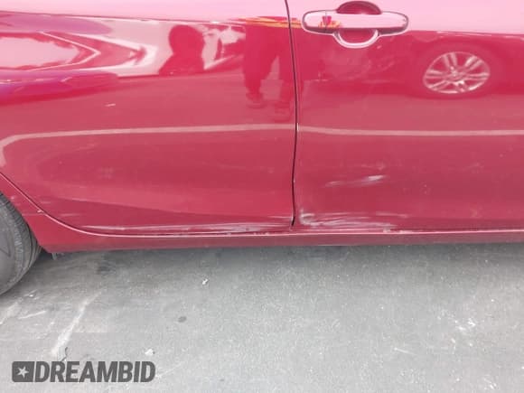 ✅ 2015 Toyota Camry SE • VIN: 4T1BF1FK9FU977415 • Lot: 43418787. Wystawiony na IAAI z przebiegiem 186 760 mil. Bezpłatny archiwum sprzedaży aukcyjnych z USA i szczegółowy raport historii pojazdu na DreamBid. Zdjęcie 19.