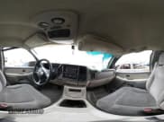 ✅ 2001 Chevrolet Suburban LS • VIN: 3GNEC16T81G147773 • Лот: 42554006. Опубликован ранее на IAAI с пробегом 235 299 миль. Бесплатный доступ к архиву аукционных продаж из США и подробный отчёт об истории автомобиля на DreamBid. Изображение 19.