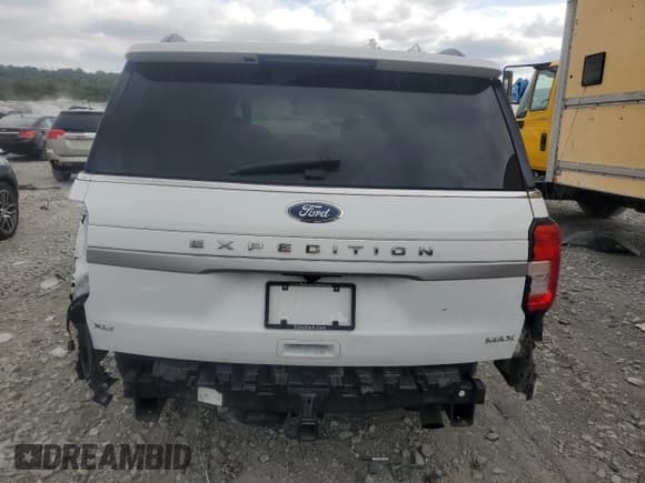 ✅ 2022 Ford Expedition Max XLT • VIN: 1FMJK1HTXNEA37677 • Lot: 85588715. Listed on Copart with 101,424 mi. Free auction sales archive from the USA and detailed vehicle history report at DreamBid. Image 6.