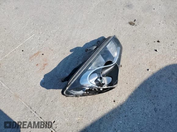 ✅ 2013 Hyundai Genesis Coupe Premium • VIN: KMHHT6KD5DU089250 • Lot: 59163195. Wystawiony na Copart z przebiegiem 117 174 mil. Bezpłatny archiwum sprzedaży aukcyjnych z USA i szczegółowy raport historii pojazdu na DreamBid. Zdjęcie 12.