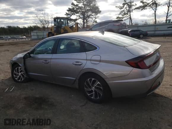 2021 Hyundai Sonata Blue с VIN KMHL24JJ4MA018423, выставлен на аукционе Copart как лот 68838752 с пробегом 15 999 миль миль и . История ставок и продаж доступна на DreamBid. Изображение 2.