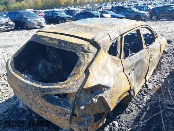 2017 Hyundai Tucson Sport with VIN KM8J3CA2XHU462319, listed as a IAAI auction lot 42969908 with 110,412 mi miles and . Bid and sale history available at DreamBid. Image 4.