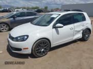✅ 2012 Volkswagen Golf • VIN: WVWDB7AJ7CW220491 • Лот: 42587072. Опубликован ранее на IAAI с пробегом 108 545 миль. Бесплатный доступ к архиву аукционных продаж из США и подробный отчёт об истории автомобиля на DreamBid. Изображение 2.