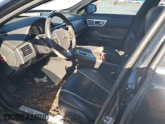 ✅ 2014 Jaguar XF SC • VIN: SAJWA0EX8E8U31838 • Лот: 48336615. Опубликован ранее на Copart с пробегом Не указан. Бесплатный доступ к архиву аукционных продаж из США и подробный отчёт об истории автомобиля на DreamBid. Изображение 8.