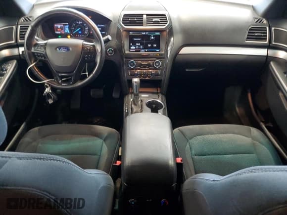 ✅ 2016 Ford Explorer XLT • VIN: 1FM5K8D86GGB18064 • Lot: 85897015. Wystawiony na Copart z przebiegiem 115 187 mil. Bezpłatny archiwum sprzedaży aukcyjnych z USA i szczegółowy raport historii pojazdu na DreamBid. Zdjęcie 8.