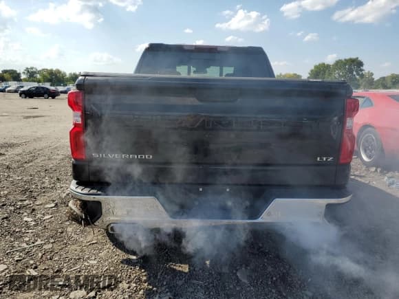 ✅ 2024 Chevrolet Silverado 1500 LTZ • VIN: 1GCUDGED6RZ242536 • Лот: 85079535. Опубликован ранее на Copart с пробегом 7 200 миль. Бесплатный доступ к архиву аукционных продаж из США и подробный отчёт об истории автомобиля на DreamBid. Изображение 6.