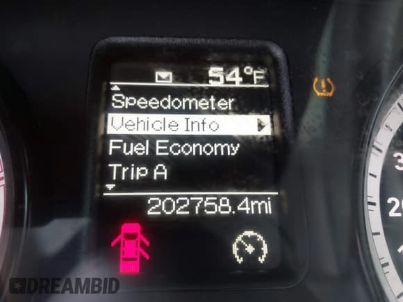 ✅ 2015 Ram 2500 Tradesman • VIN: 3C6UR5CL6FG527773 • Lot: 42144668. Listed on IAAI with 202,758 mi. Free auction sales archive from the USA and detailed vehicle history report at DreamBid. Image 15.