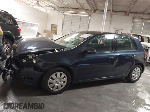 ✅ 2013 Volkswagen Golf • VIN: WVWDA7AJ7DW019307 • Лот: 41163694. Опубликован ранее на IAAI с пробегом 82 142 миль. Бесплатный доступ к архиву аукционных продаж из США и подробный отчёт об истории автомобиля на DreamBid. Изображение 14.