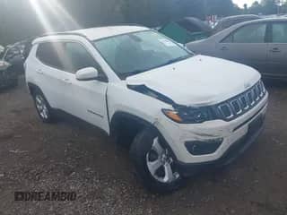 2020 Jeep Compass Latitude z VIN 3C4NJDBBXLT205034, wystawiony jako IAAI lot #43326926 z przebiegiem 25 447 mil mil oraz . Historia ofert i sprzedaży dostępna na DreamBid. Obrazek 1.