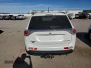 ✅ 2014 Mitsubishi Outlander ES • VIN: JA4AZ2A34EZ605442 • Лот: 87323844. Опубликован ранее на Copart с пробегом 172 799 миль. Бесплатный доступ к архиву аукционных продаж из США и подробный отчёт об истории автомобиля на DreamBid. Изображение 6.