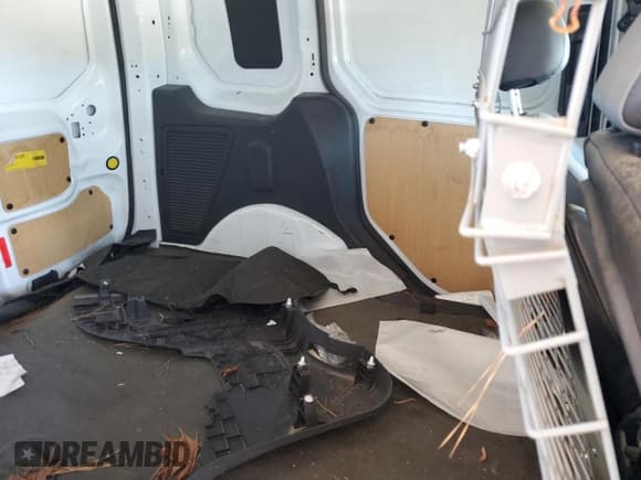 ✅ 2016 Ford Transit Connect XL • VIN: NM0LS6E74G1243912 • Лот: 83775175. Опубликован ранее на Copart с пробегом 86 001 миль. Бесплатный доступ к архиву аукционных продаж из США и подробный отчёт об истории автомобиля на DreamBid. Изображение 11.