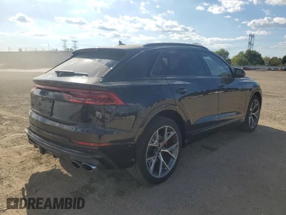 ✅ 2023 Audi SQ8 Prestige • VIN: WA1CWBF16PD038160 • Lot: 83943725. Wystawiony na Copart z przebiegiem 9 124 mil. Bezpłatny archiwum sprzedaży aukcyjnych z USA i szczegółowy raport historii pojazdu na DreamBid. Zdjęcie 3.