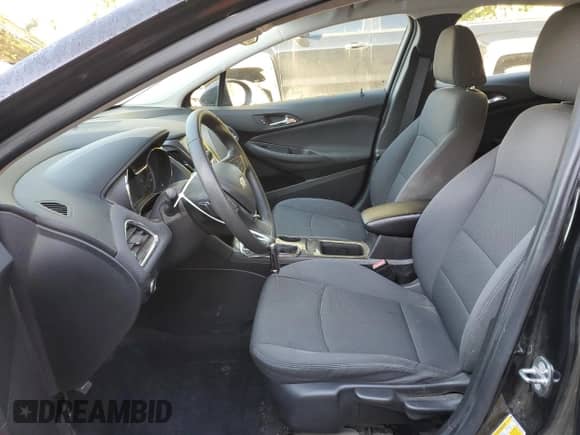 2018 Chevrolet Cruze LT z VIN 1G1BE5SM9J7224392, wystawiony jako Copart lot #82199325 z przebiegiem 156 330 mil mil oraz Szkoda całkowita • Salvage title. Historia ofert i sprzedaży dostępna na DreamBid. Obrazek 7.