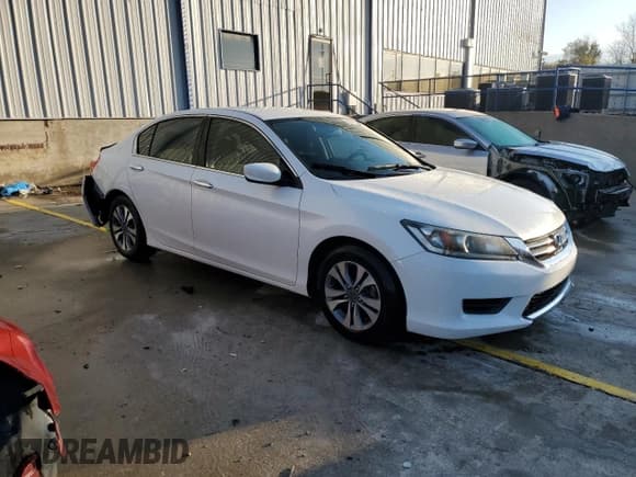 ✅ 2013 Honda Accord LX • VIN: 1HGCR2F35DA150333 • Lot: 90351545. Wystawiony na Copart z przebiegiem 222 055 mil. Bezpłatny archiwum sprzedaży aukcyjnych z USA i szczegółowy raport historii pojazdu na DreamBid. Zdjęcie 4.