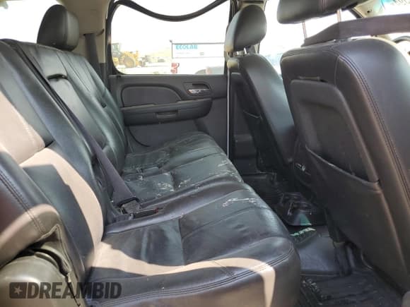 ✅ 2011 Chevrolet Suburban LT • VIN: 1GNSKJE39BR224014 • Lot: 63643594. Wystawiony na Copart z przebiegiem 201 026 mil. Bezpłatny archiwum sprzedaży aukcyjnych z USA i szczegółowy raport historii pojazdu na DreamBid. Zdjęcie 10.