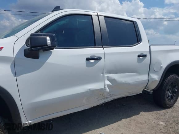 ✅ 2025 Chevrolet Silverado 1500 ZR2 • VIN: 3GCUKHEL0SG213168 • Лот: 42156338. Опубликован ранее на IAAI с пробегом 4 673 миль. Бесплатный доступ к архиву аукционных продаж из США и подробный отчёт об истории автомобиля на DreamBid. Изображение 6.