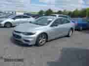 2016 Chevrolet Malibu LS z VIN 1G1ZB5ST1GF311152, wystawiony jako IAAI lot #43415218 z przebiegiem 142 771 mil mil oraz . Historia ofert i sprzedaży dostępna na DreamBid. Obrazek 2.