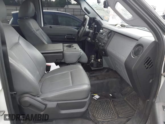 ✅ 2014 Ford F-250 XL • VIN: 1FT7W2AT0EEB17573 • Lot: 42539240. Listed on IAAI with 231,529 mi. Free auction sales archive from the USA and detailed vehicle history report at DreamBid. Image 5.