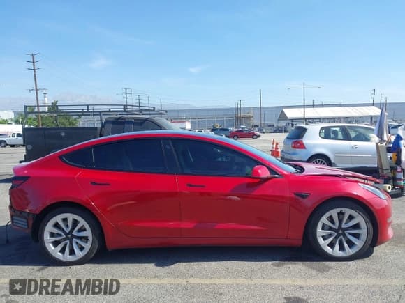 ✅ 2021 Tesla Model 3 Long Range • VIN: 5YJ3E1EB6MF879669 • Lot: 42332384. Wystawiony na IAAI z przebiegiem 81 548 mil. Bezpłatny archiwum sprzedaży aukcyjnych z USA i szczegółowy raport historii pojazdu na DreamBid. Zdjęcie 14.