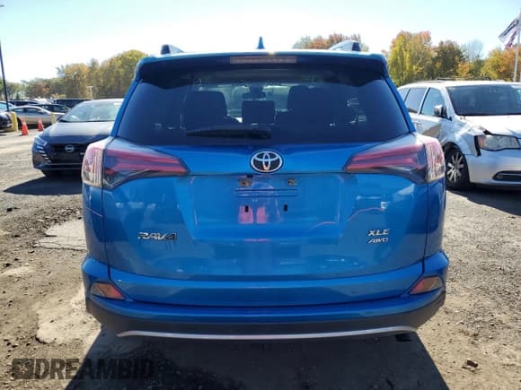 ✅ 2017 Toyota RAV4 XLE • VIN: JTMRFREV6HJ159402 • Lot: 86409665. Wystawiony na Copart z przebiegiem 151 511 mil. Bezpłatny archiwum sprzedaży aukcyjnych z USA i szczegółowy raport historii pojazdu na DreamBid. Zdjęcie 6.
