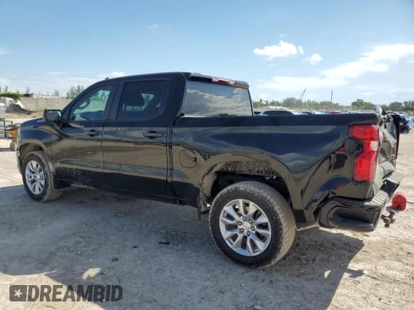 ✅ 2022 Chevrolet Silverado 1500 Custom • VIN: 3GCPABEK1NG639590 • Лот: 80809655. Опубликован ранее на Copart с пробегом 25 650 миль. Бесплатный доступ к архиву аукционных продаж из США и подробный отчёт об истории автомобиля на DreamBid. Изображение 2.